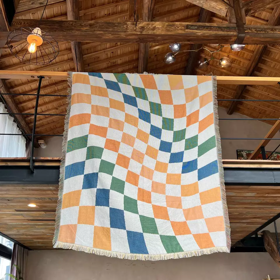 Плетена ковдра для пікніка в богемному стилі з китицями8