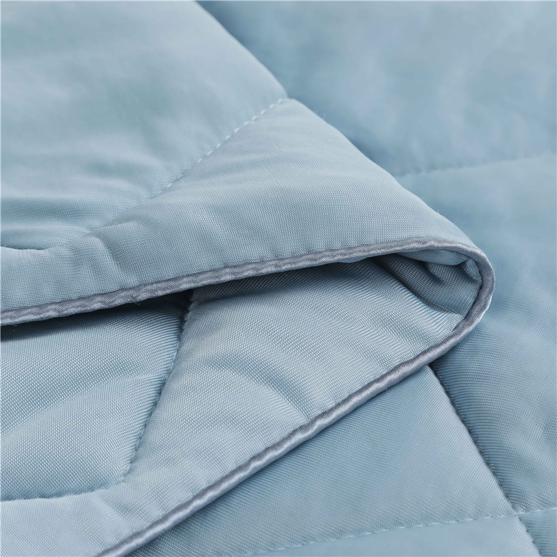 Bamboo Ice Silk Cooling Blanket (6)