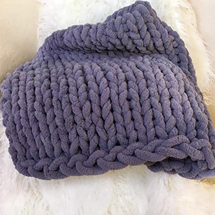 Breathable Long Lasting Chunky Knit Weighted Blanket (3)