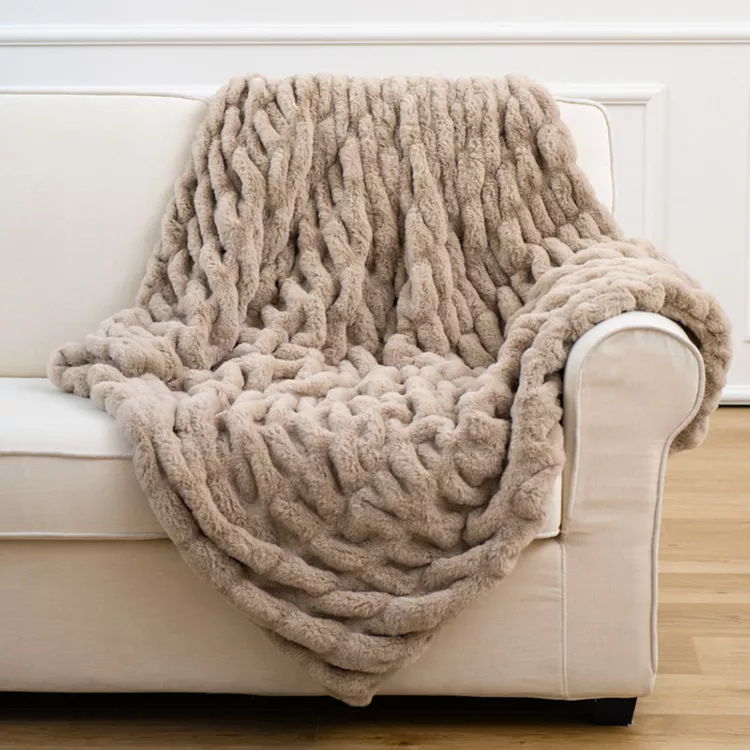 Faux Fur Throw Blanket9