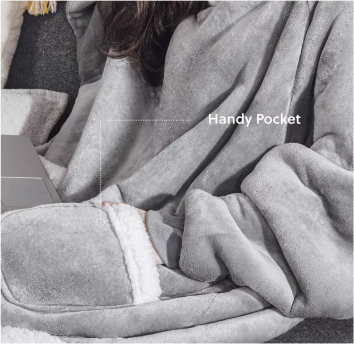 Oversized Hoodie Blanket  (6)